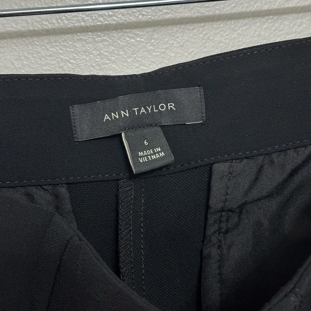 Ann Taylor Wide Leg Crop Pants in Crepe in Black - Size 6 - Picture 4 of 7